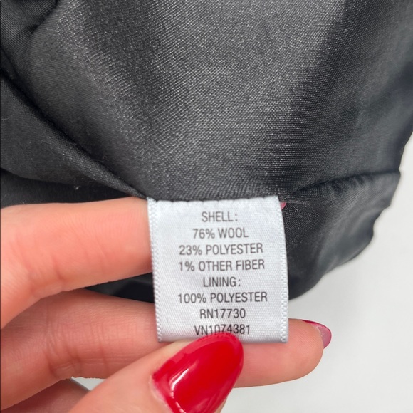 Black Wool Blend Short Coat M Timeless Tailored Winter capsule quiet luxury - Picture 13 of 15